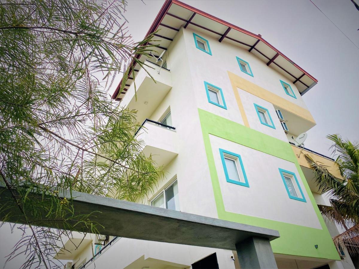 Srimadis Villa Near Airport - Negombo Exterior photo