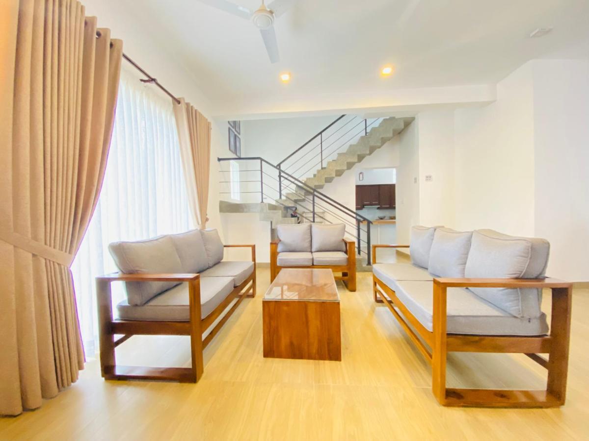 Srimadis Villa Near Airport - Negombo Exterior photo